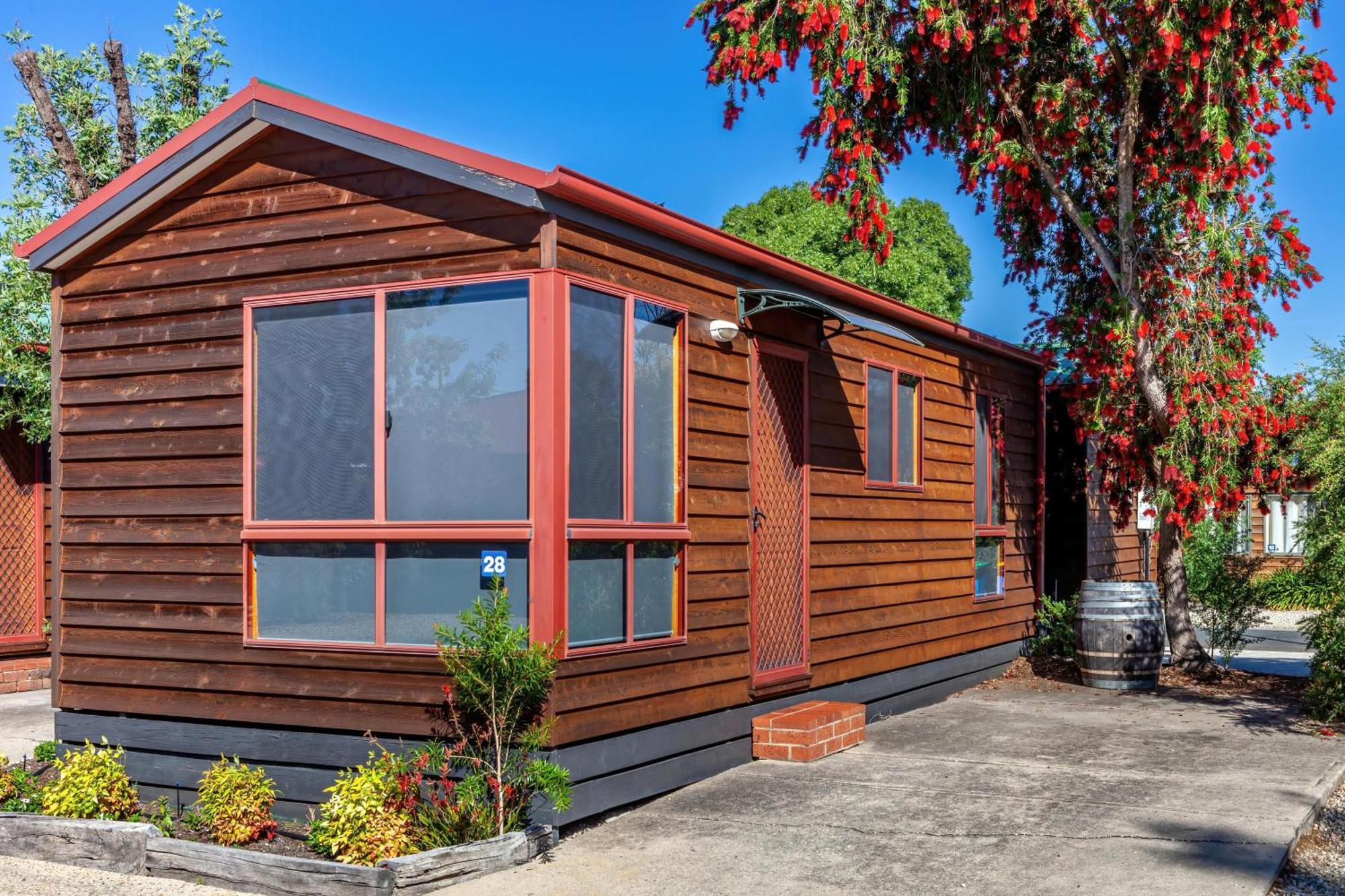 Отель Big4 Albury Tourist Park Экстерьер фото