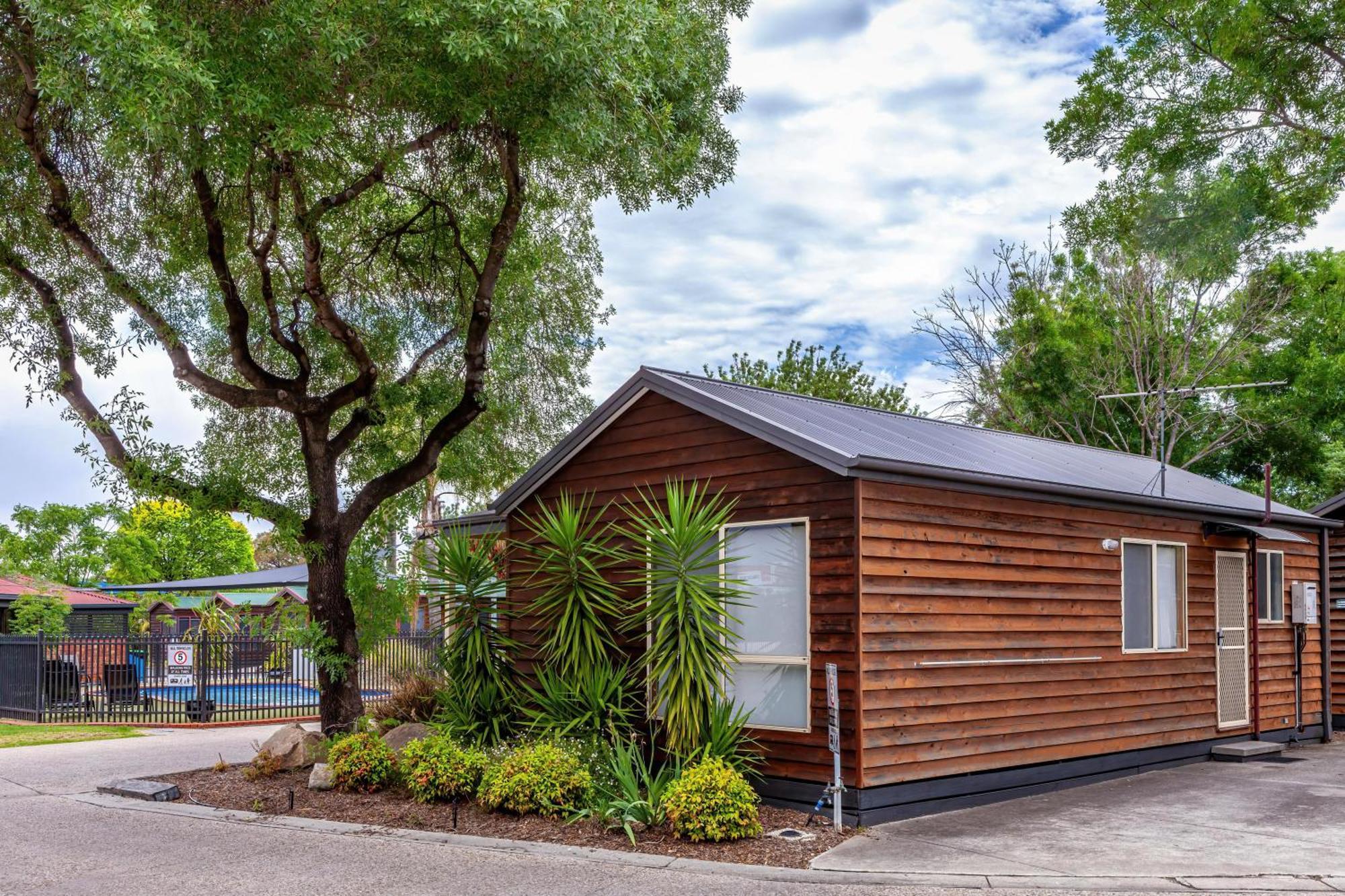 Отель Big4 Albury Tourist Park Экстерьер фото